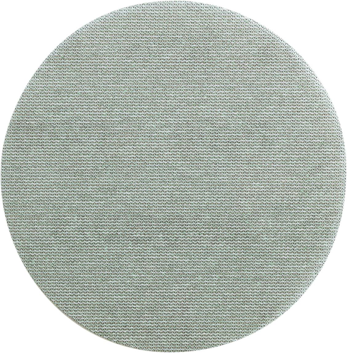 Tapis ovale gris clair avec une fine structure ponctuée.