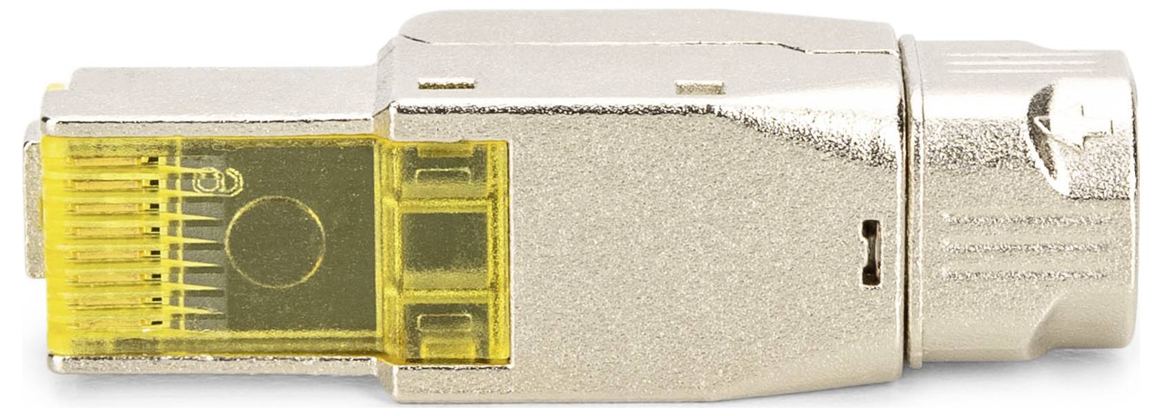 Un adaptateur RJ45 argenté avec un capuchon en plastique jaune, utilisé pour les connexions réseau.