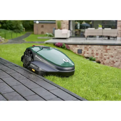 Robomow RKS 800 Tondeuse robot Conçu pour surface max. 800 m² Robomow RKS 800 Tondeuse robot Conçu pour surface max. 800 m²