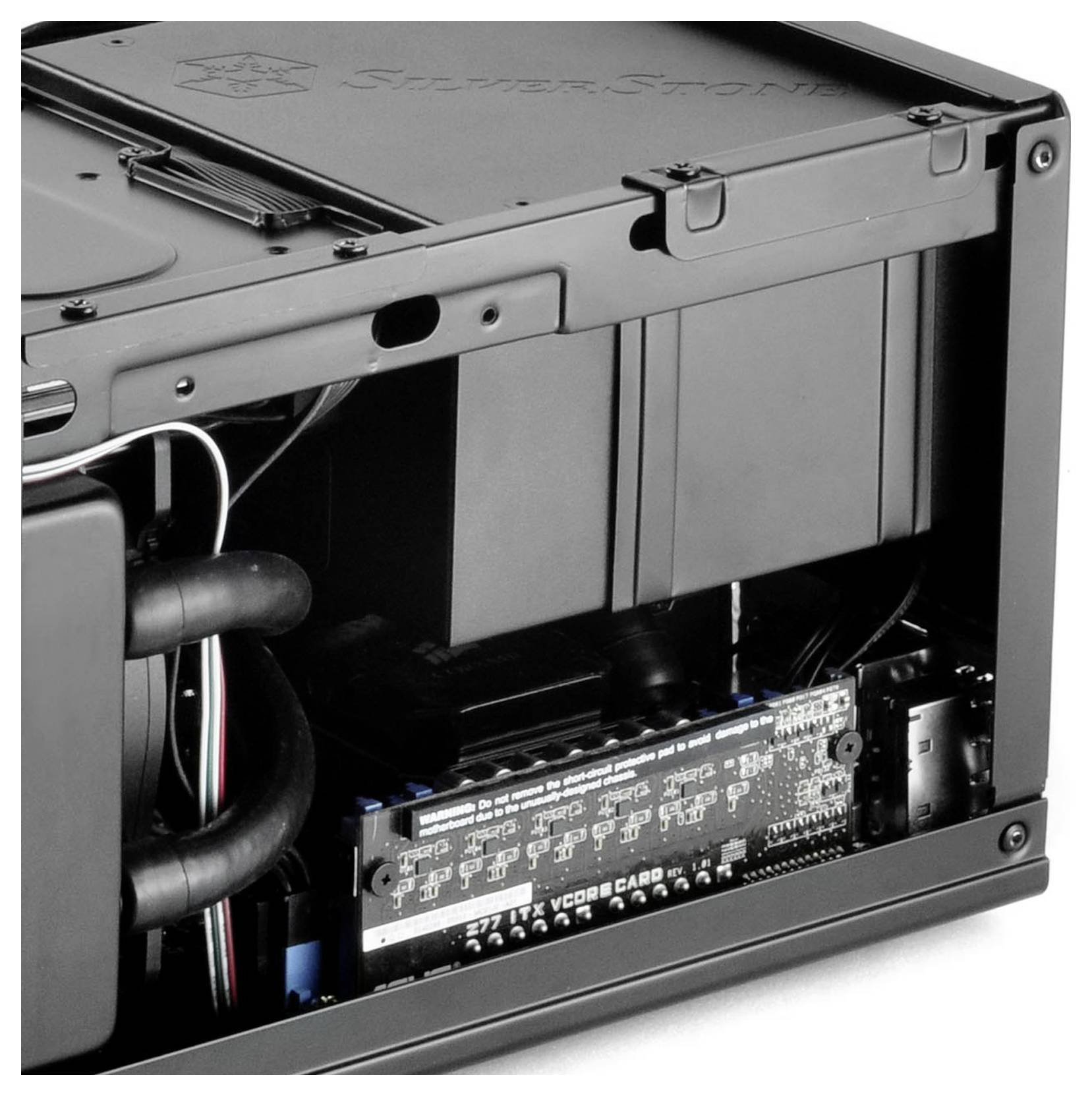 Silverstone SST-SG13B-C Boîtier PC noir
