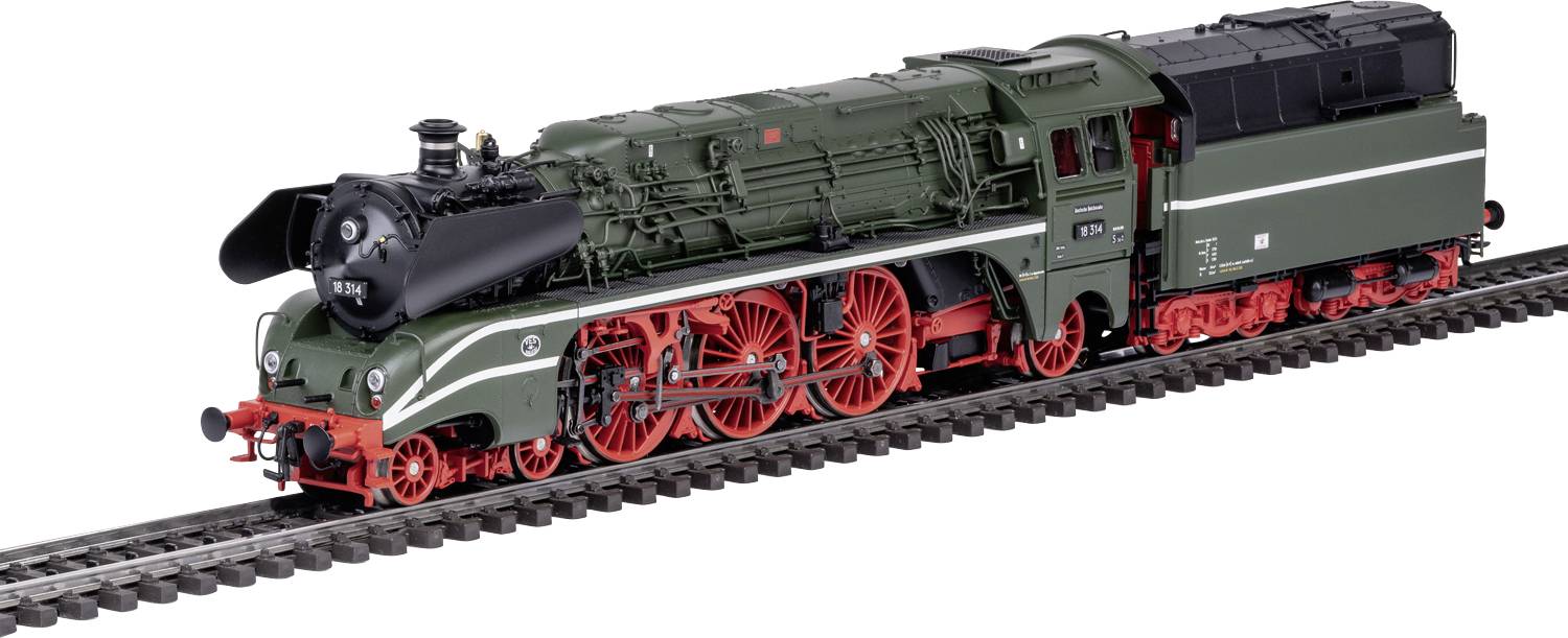Un modèle d'une locomotive à vapeur historique sur des rails, peinture verte et rouge, roues et structure de chaudière détaillées visibles.