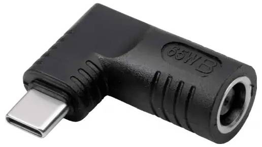 Un adaptateur USB-C coudé avec boîtier noir, marqué « 65 W ». Convient pour adapter les connexions des chargeurs.