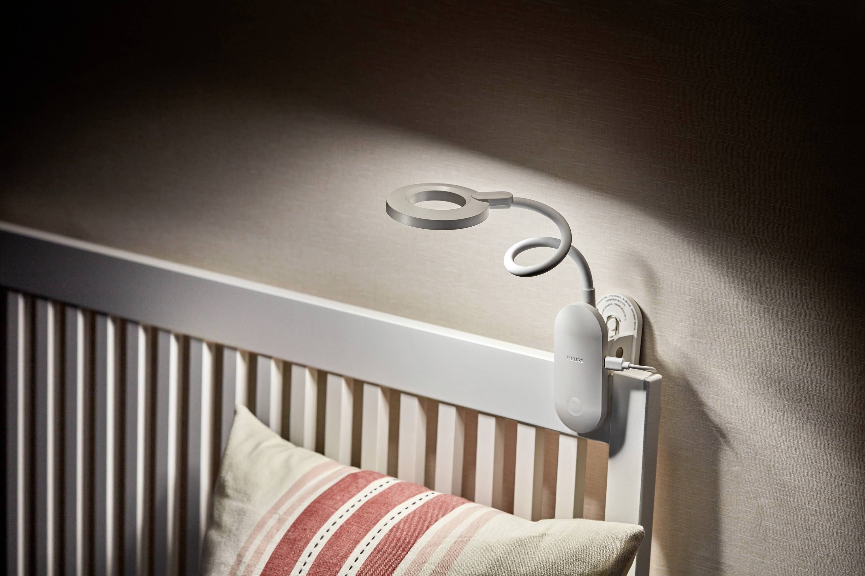 Philips LED Forys Clip DSK206 8720169194397 Lampe de poche LED sans fil LED LED intégrée 5 W blanc