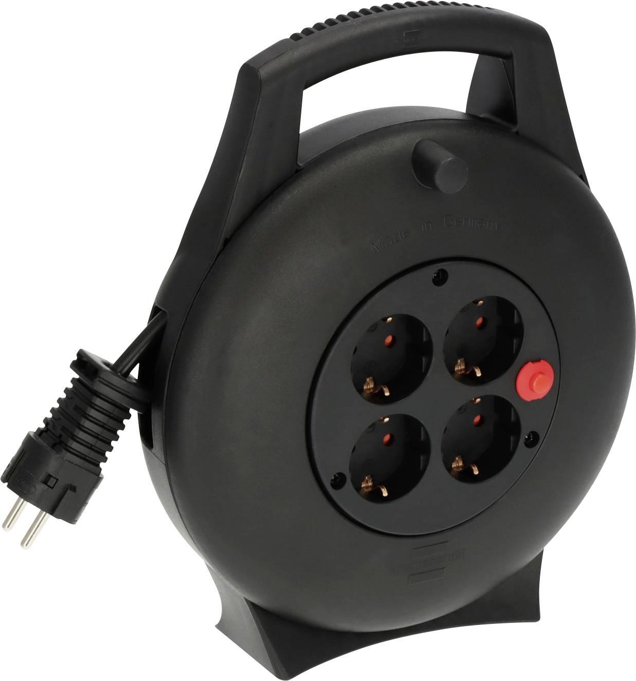 Bobine de câble portable noire avec quatre prises de courant et fiche attachée, présentée sur un fond blanc.