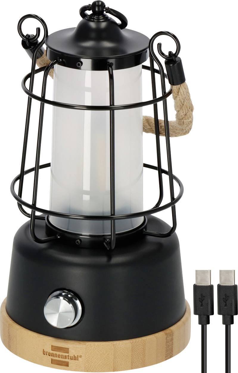 Lanterne de camping noire et en bois avec cage de protection en métal, poignée en corde, câbles de charge USB et bouton d'alimentation frontal sur un fond blanc.