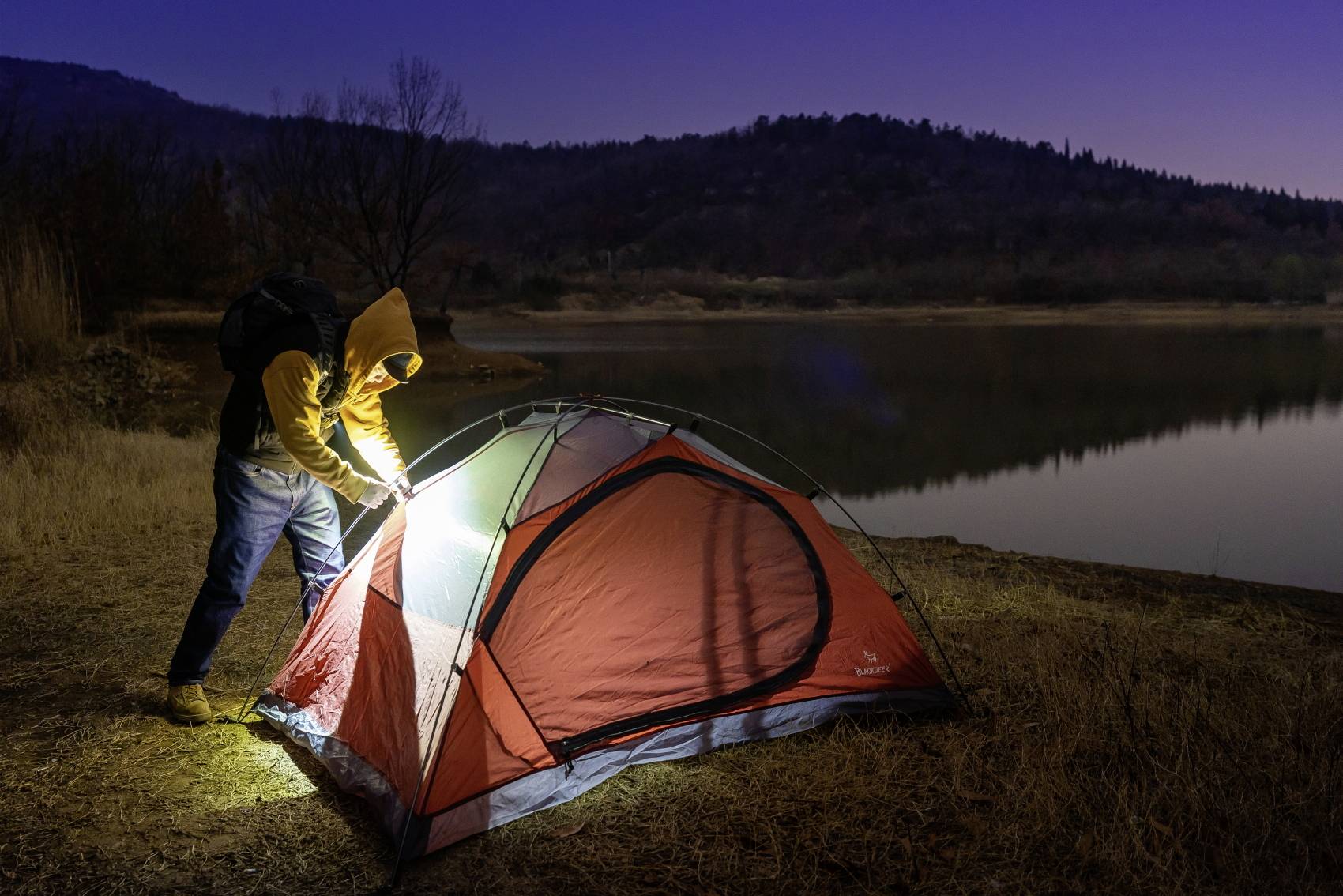 OLight LED Mini lampe de poche grande portée à batterie 55 g