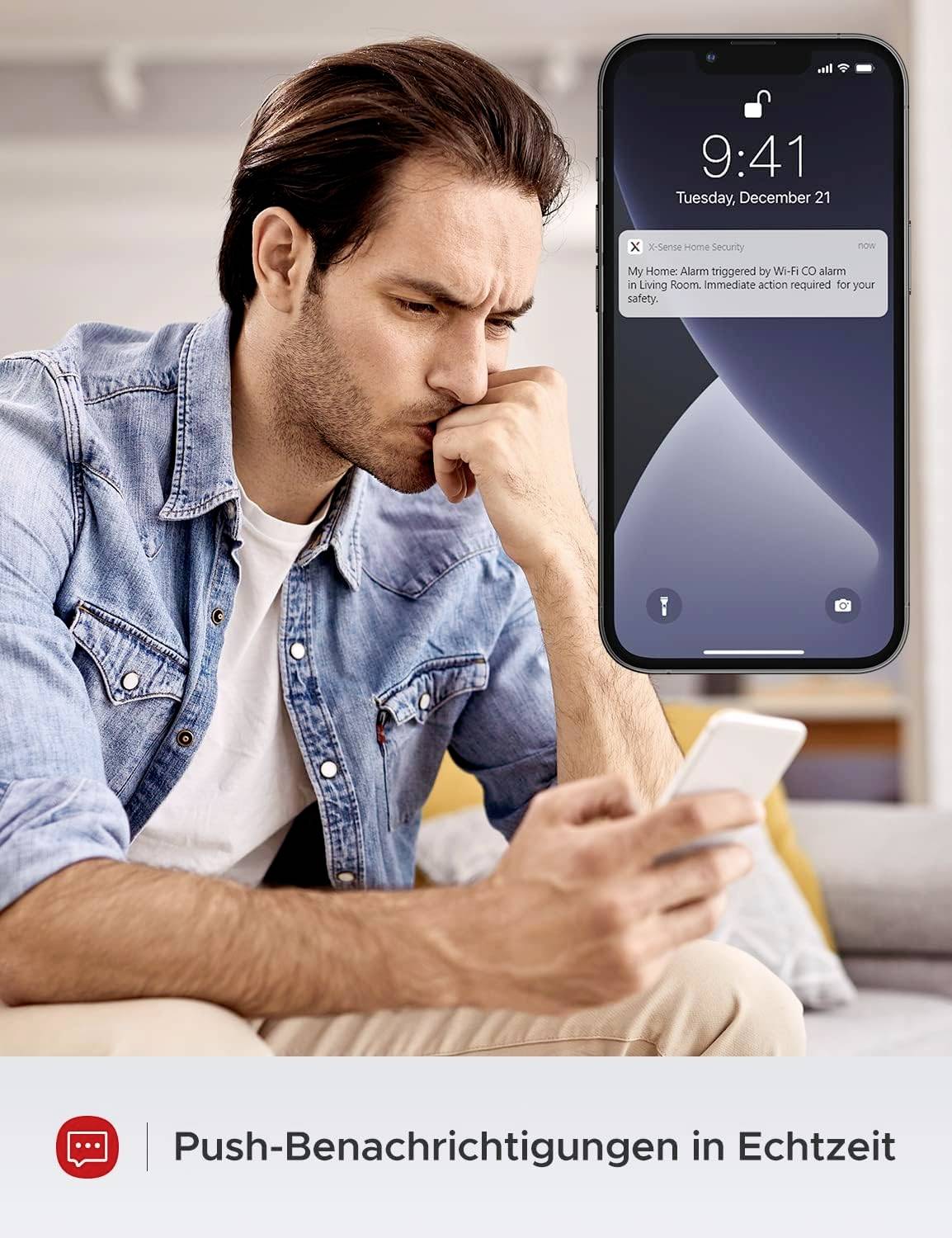 Un smartphone affiche des instructions pour la connexion Wi-Fi d'un appareil à 2,4 GHz. Un appareil est représenté à côté avec des symboles de signal.