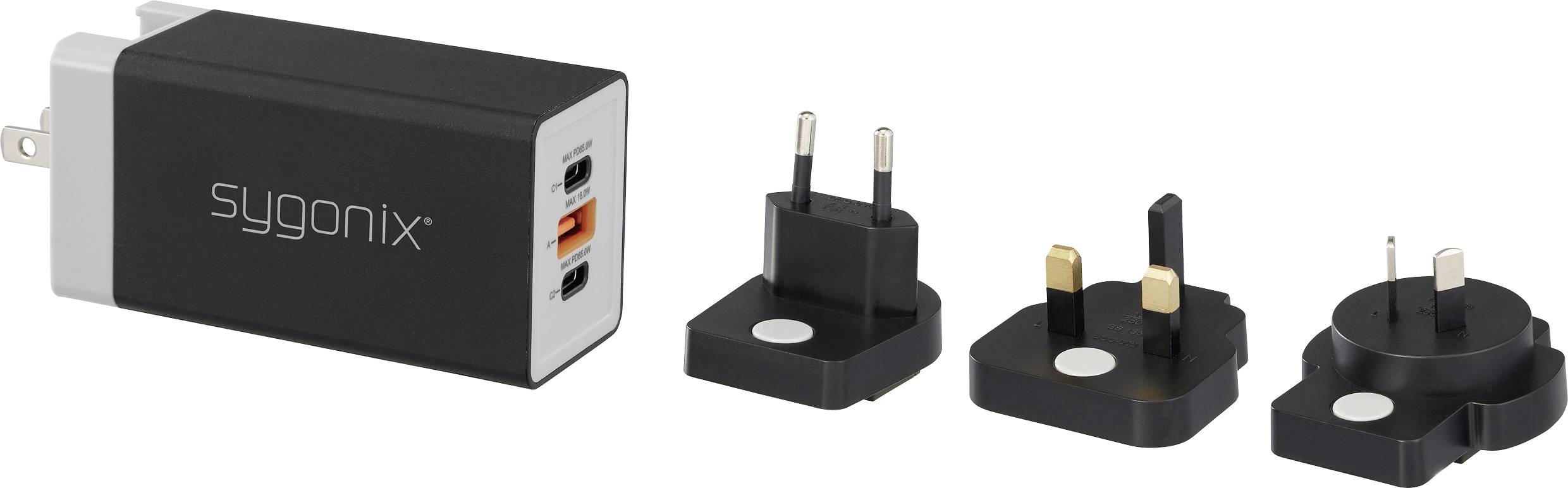 Un chargeur USB noir et argenté avec trois adaptateurs de prise différents pour les prises européennes, britanniques et australiennes.