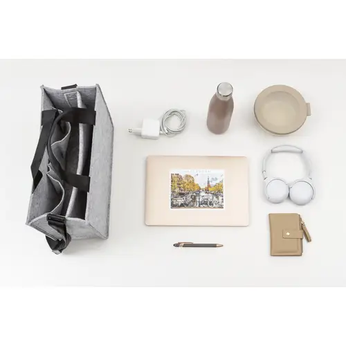Sigel Sacoche Desk Sharing Bag Classic M Feutre synthétique gris clair (l x H x P) 36 x 28 x 15 cm Dimension maximale: 39,1 cm Sigel Sacoche Desk Sharing Bag Classic M Feutre synthétique gris clair (l x H x P) 36 x 28 x 15 cm Dimension maximale: 39,1 cm