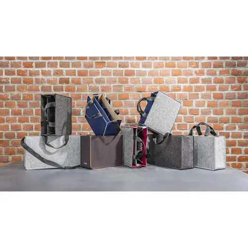 Sigel Sacoche Desk Sharing Bag Classic M Feutre synthétique gris clair (l x H x P) 36 x 28 x 15 cm Dimension maximale: 39,1 cm Sigel Sacoche Desk Sharing Bag Classic M Feutre synthétique gris clair (l x H x P) 36 x 28 x 15 cm Dimension maximale: 39,1 cm