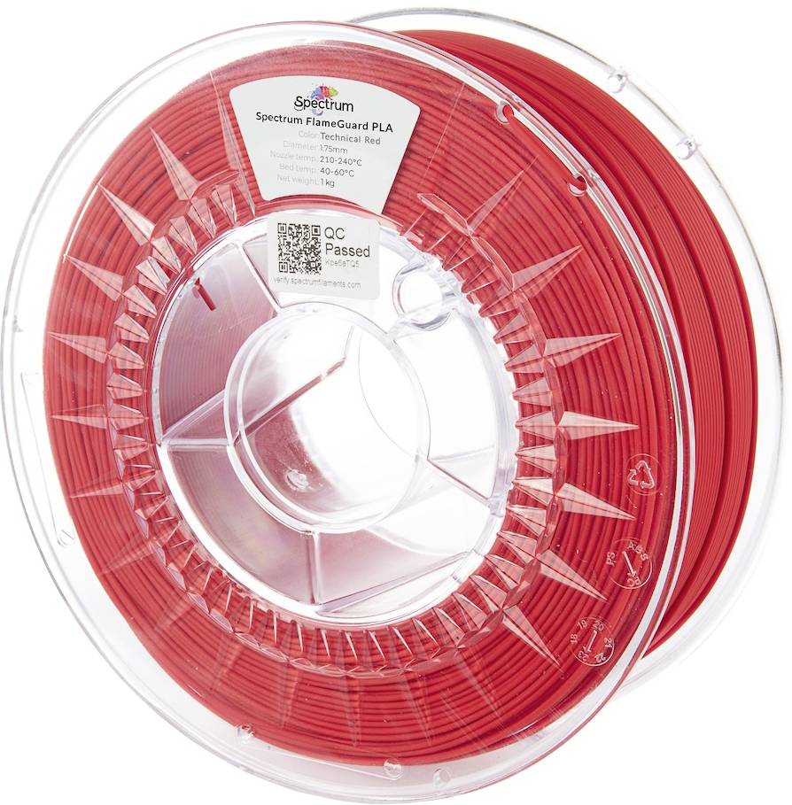 Un rouleau de filament pour imprimante 3D rouge étiqueté « Spectrum FlameGuard PLA », indiquant qu'il est ignifuge.