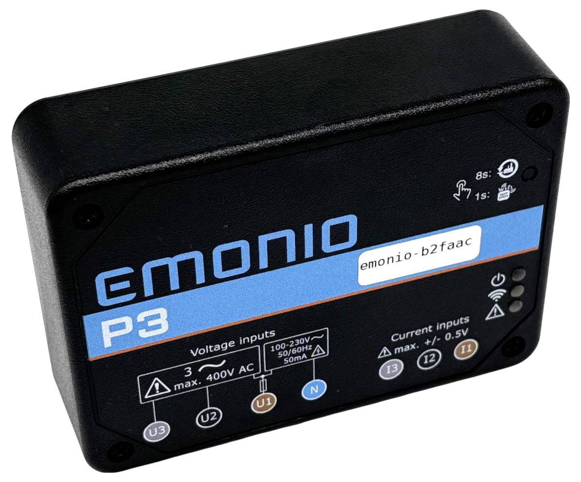 Dispositif électrique 'EMONIO P3' affichant les entrées de tension et de courant, étiqueté avec des valeurs maximales, adapté à la surveillance des paramètres électriques.