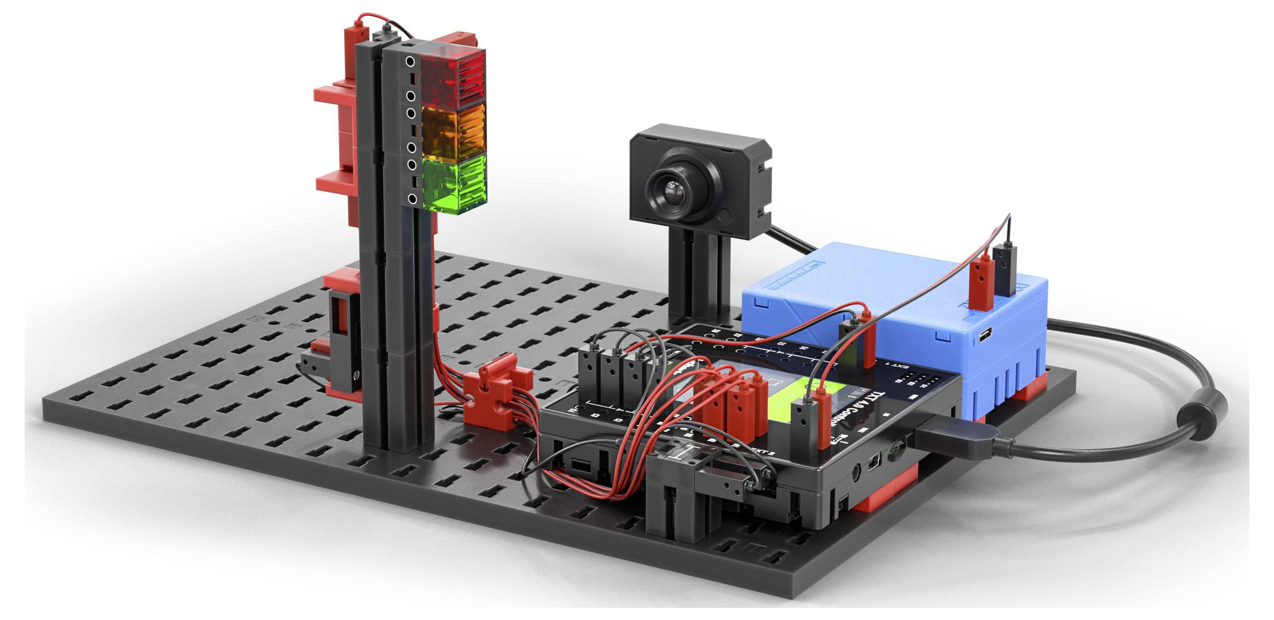 Un montage de carte de circuit imprimé avec divers fils de couleurs, modules de capteurs et composants électroniques disposés sur une plaque de base perforée.