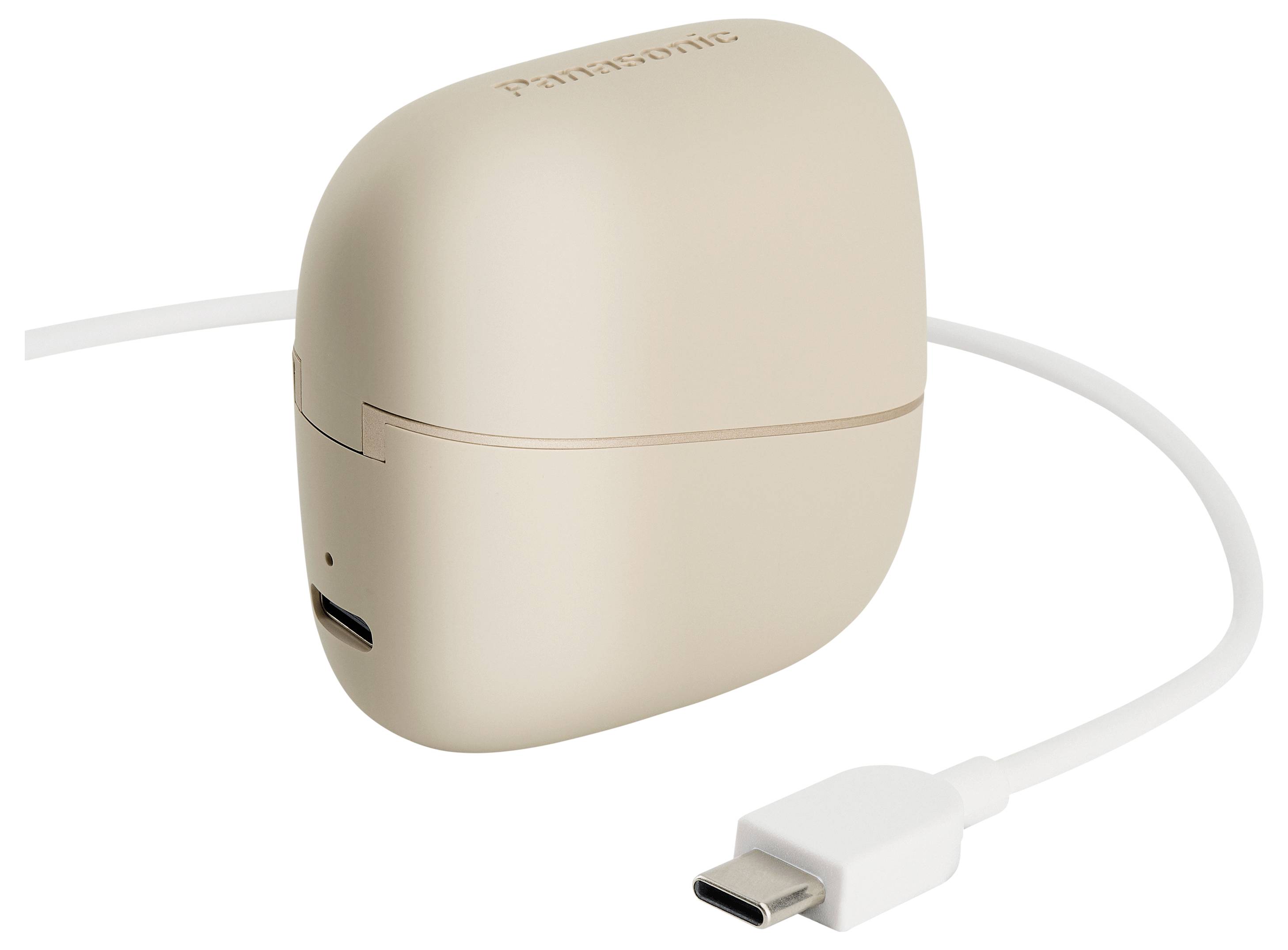 Un étui de chargement pour écouteurs de couleur beige avec un câble USB-C connecté, portant l'étiquette « Panasonic » sur le dessus.