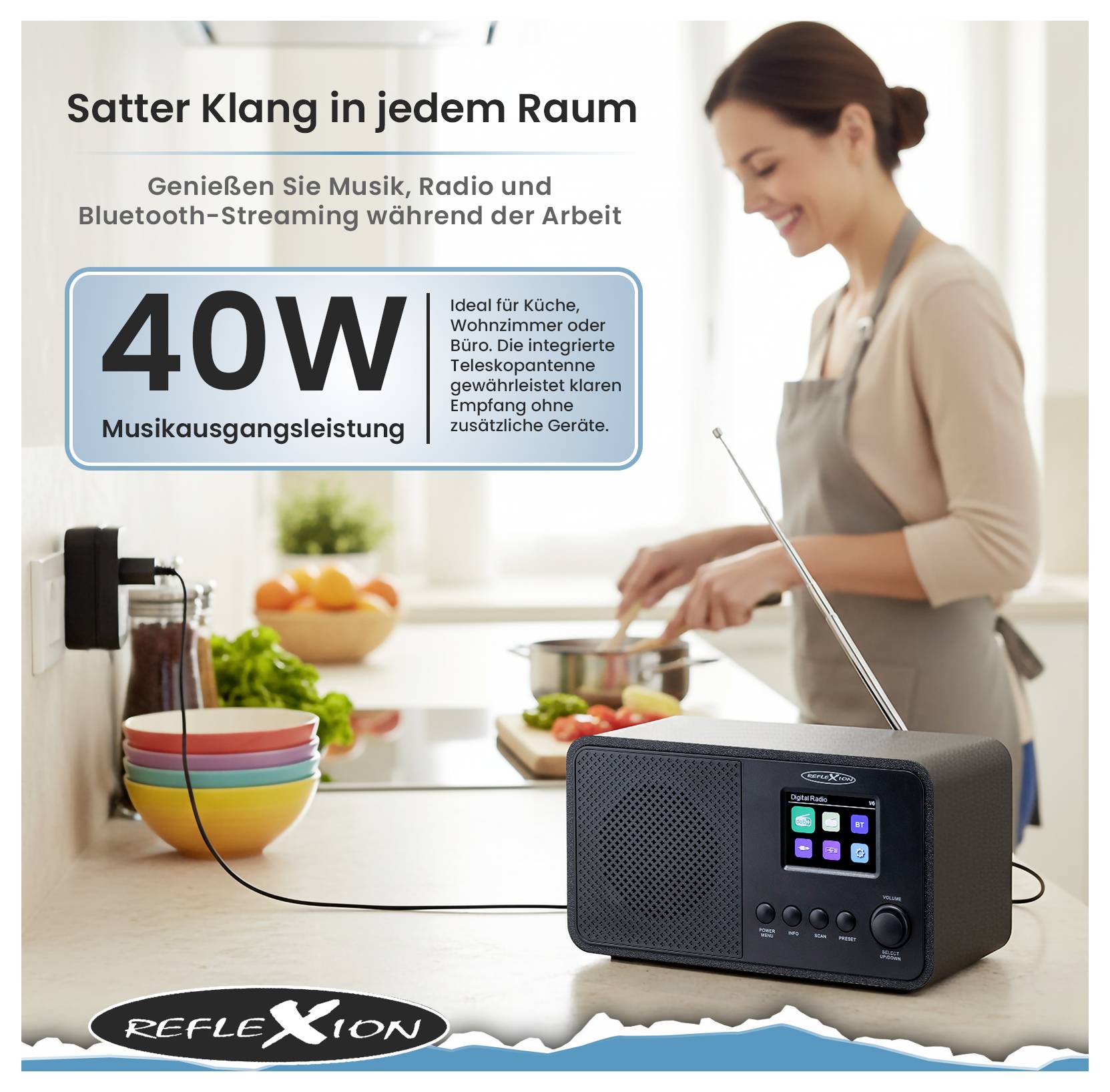 Un radio avec antenne sur une table. Texte : « Son riche dans toutes les pièces », « Puissance de sortie musicale de 40W ». Idéal pour la musique et la radio.