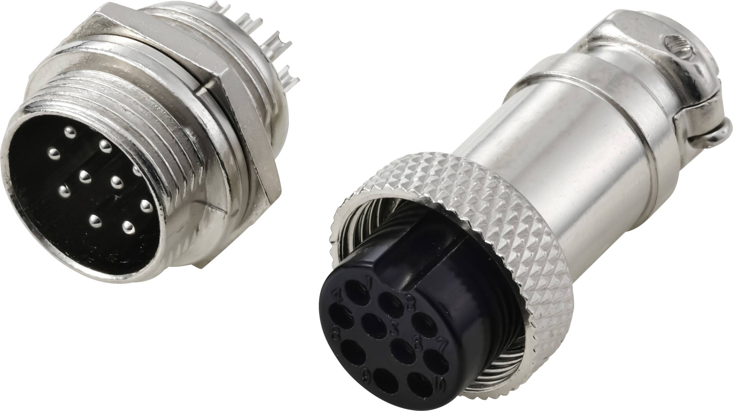 Deux connecteurs électriques métalliques multibroches, l'un mâle et l'autre femelle, positionnés côte à côte sur un arrière-plan uni.