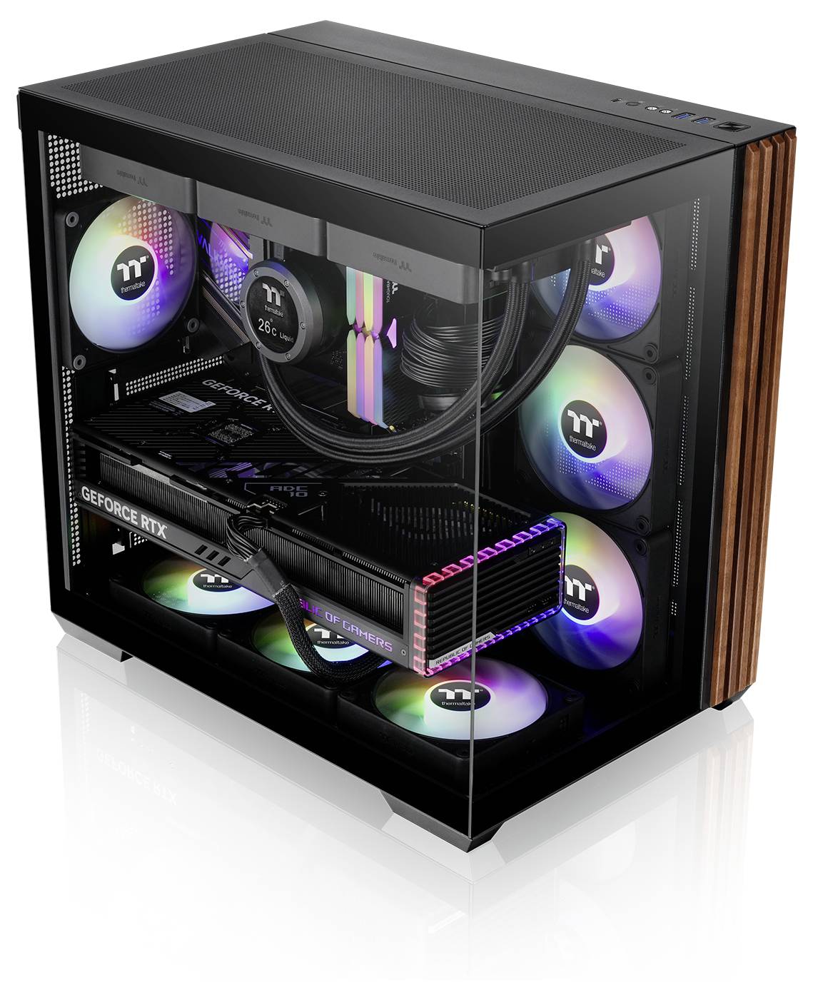 Un boîtier d'ordinateur de bureau noir avec un panneau latéral transparent révèle des composants internes, notamment une carte GeForce RTX et des ventilateurs à LED colorés.