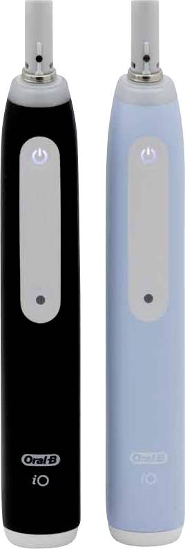Deux brosses à dents électriques sont placées verticalement. L'une est noire et l'autre est bleue. Toutes deux possèdent un bouton marche/arrêt, un indicateur LED et sont des modèles Oral-B.