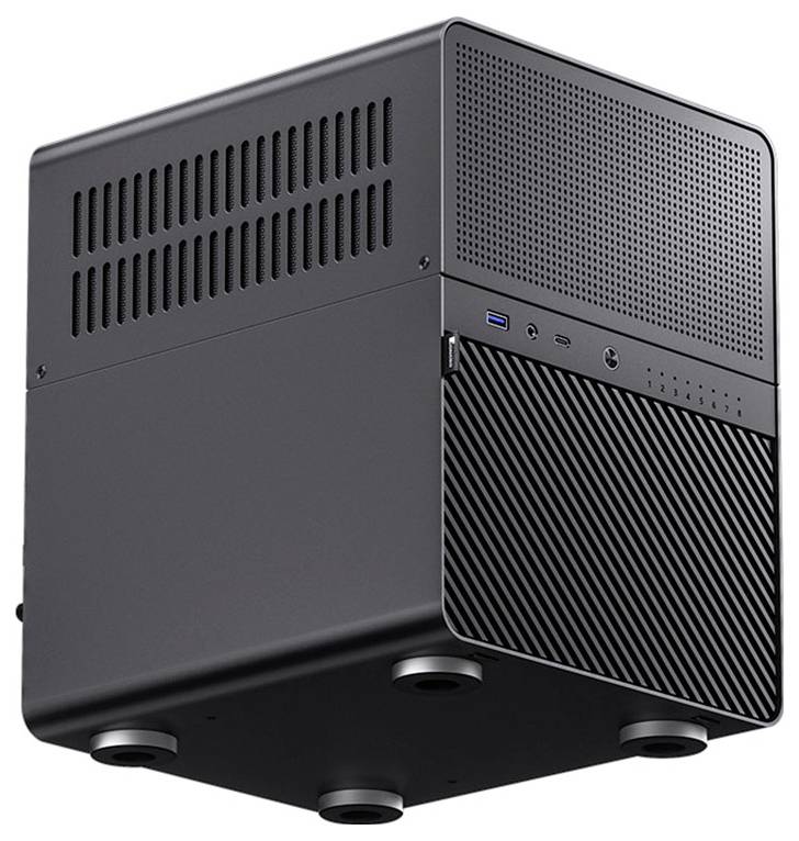 Un boîtier d'ordinateur noir, de forme cubique, doté de plusieurs ports et panneaux de ventilation, conçu pour une circulation d'air efficace et des configurations de bureau compactes.