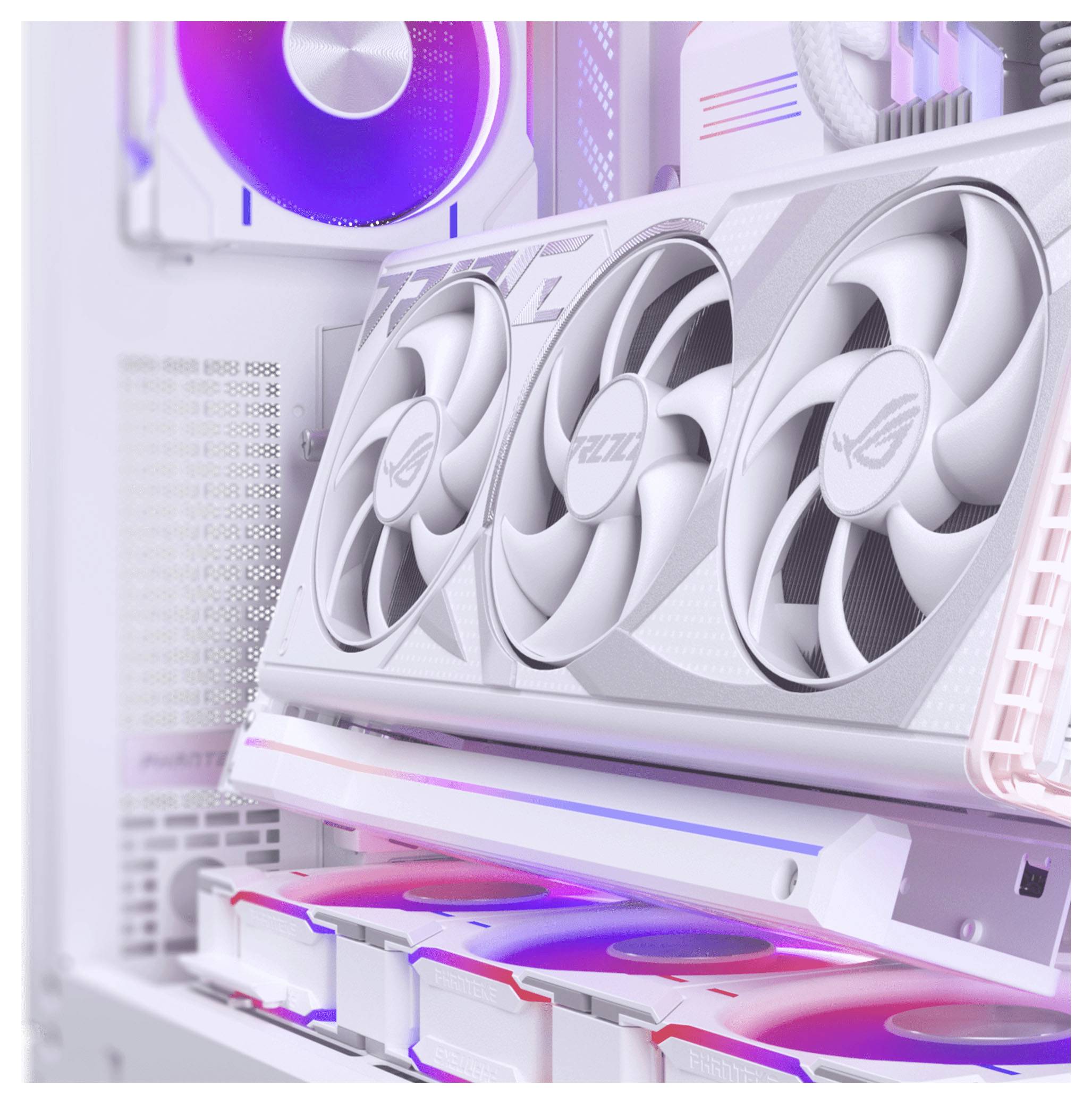 Un intérieur de PC gaming présentant une grande carte graphique avec trois ventilateurs et un éclairage RVB vibrant sur les composants, mettant en valeur un système de refroidissement et un design avancés.