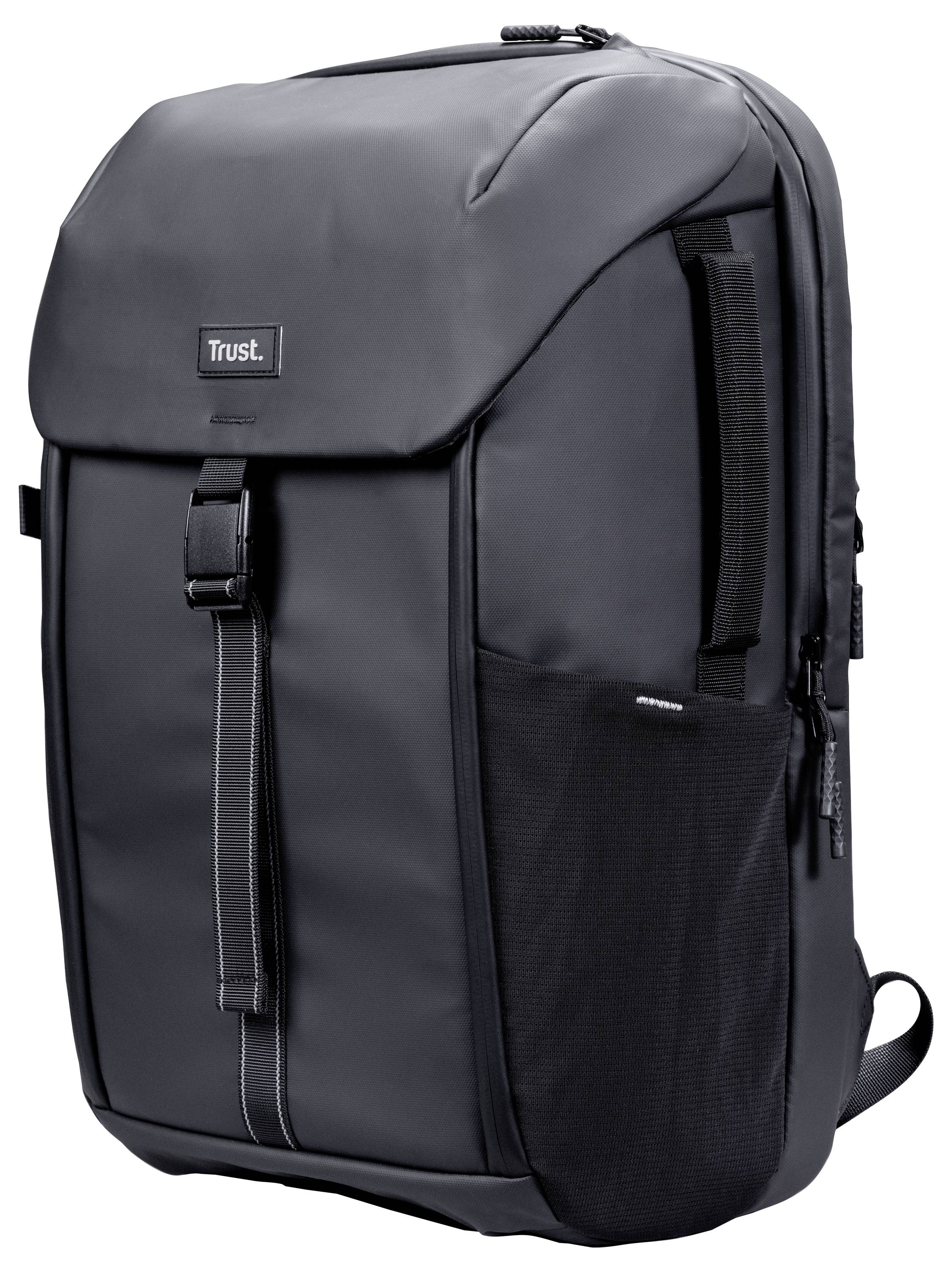 Un sac à dos élégant noir avec une fermeture à rabat, une poche latérale en maille, et le logo de marque 'Trust' sur l'avant, adapté pour l'école ou les voyages.