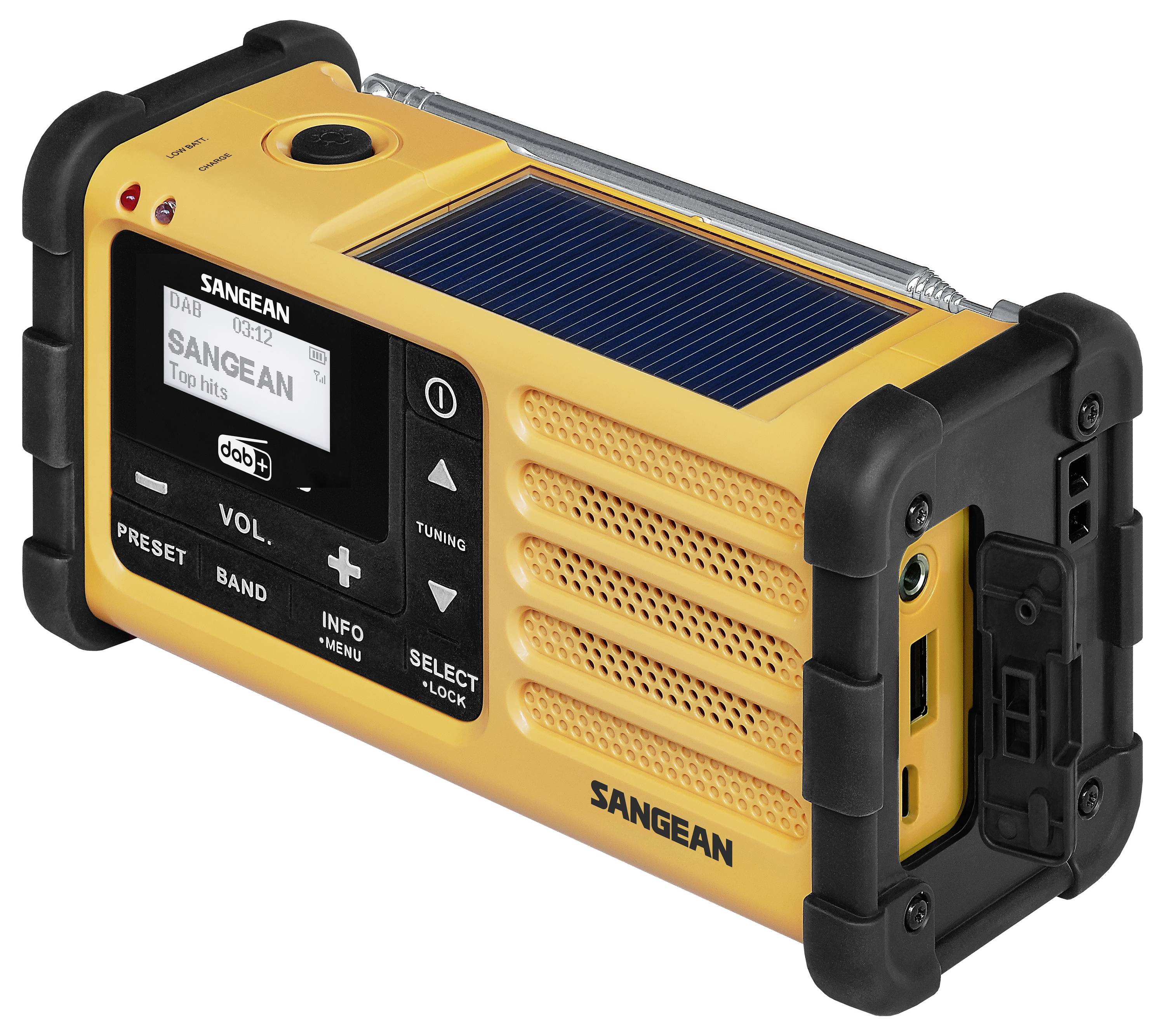 Un poste de radio portable Sangean robuste, alimenté par énergie solaire, doté d'un écran numérique, de boutons de réglage et de volume, et d'un port de charge USB.