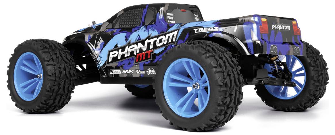 Un camion télécommandé avec de grandes roues bleues et un corps aux motifs bleu et noir portant le texte « PHANTOM MT ».