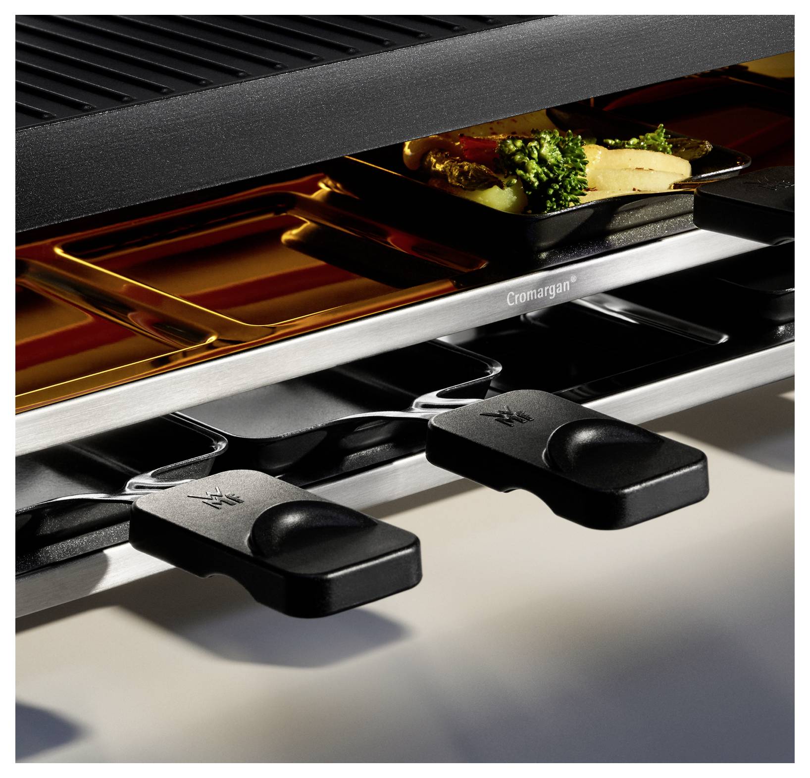 WMF Lono Selection Appareil à raclette 8 poêlons, revêtement anti-adhésif, filaire noir, argent