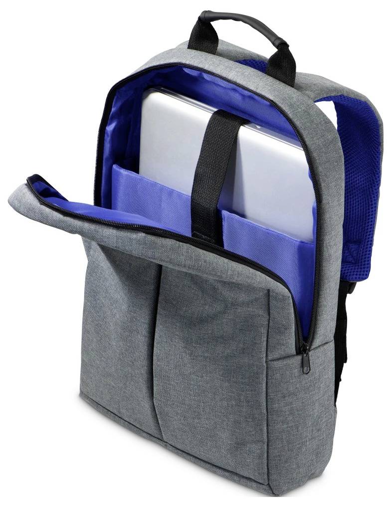 Un sac à dos gris à ouverture supérieure laisse entrevoir un ordinateur portable argenté dans un compartiment rembourré bleu, conçu pour protéger et organiser les équipements technologiques.