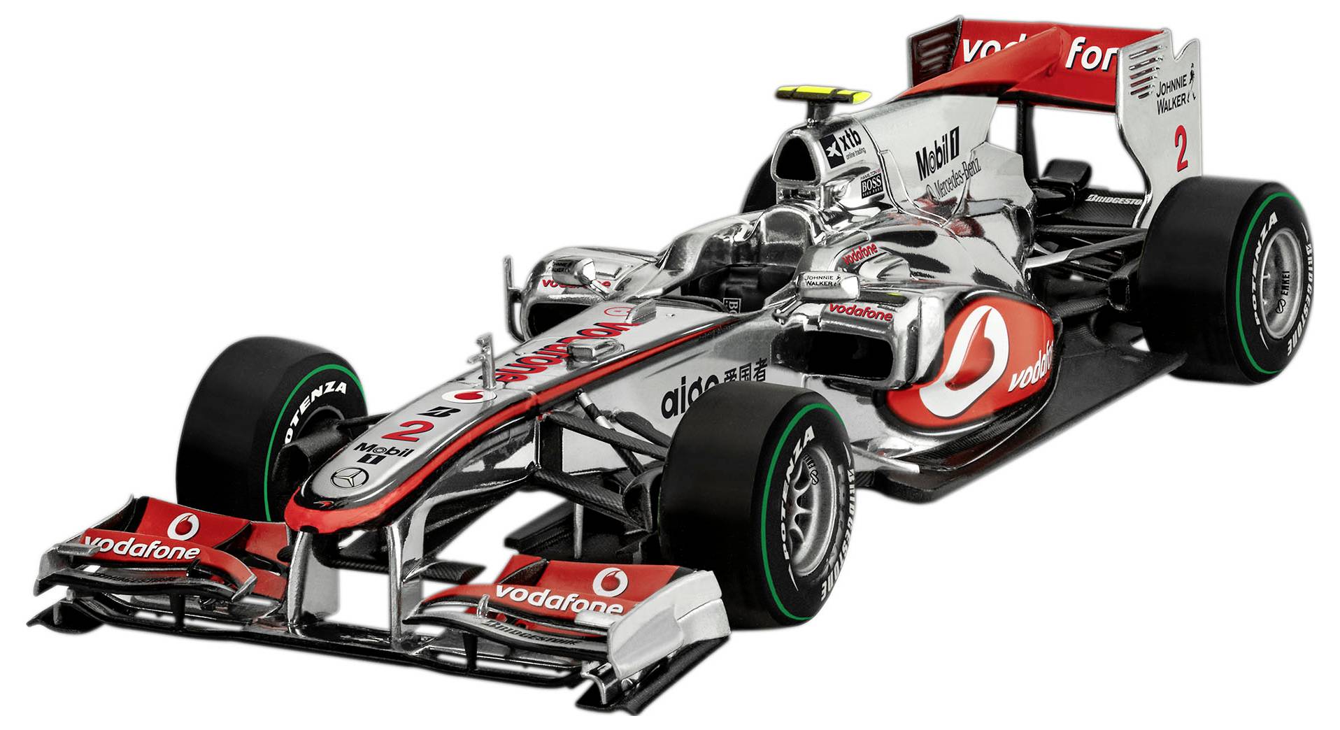Une voiture de course de Formule 1 élégante avec des logos de sponsors détaillés, principalement argentée et rouge, présentant un design aérodynamique.