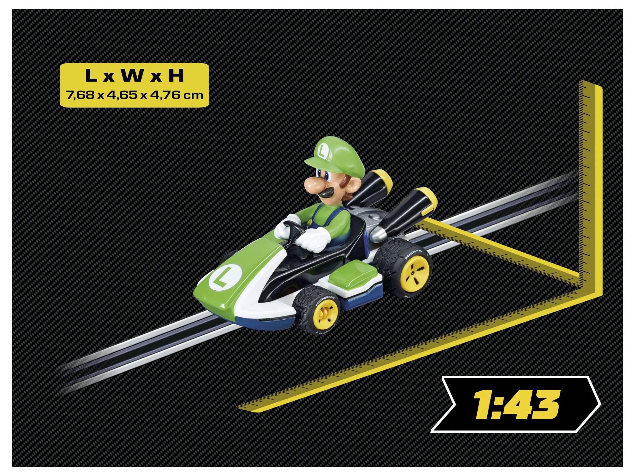 « Luigi dans une voiture de course verte. » Dimensions : 7,68 x 4,65 x 4,76 cm. Échelle : 1:43. Fond sombre avec texte diagonal.