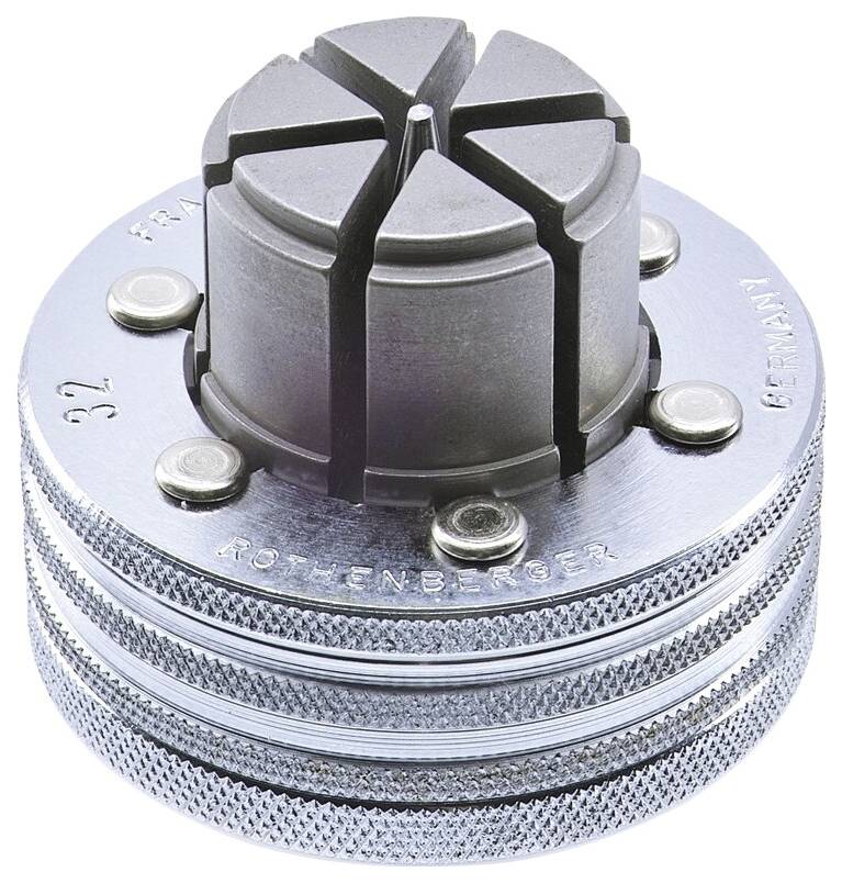 Tête de filière à fileter les tubes 'Rothenberger', modèle 32, présentant une conception métallique robuste avec quatre rainures symétriques pour le filetage des tuyaux.