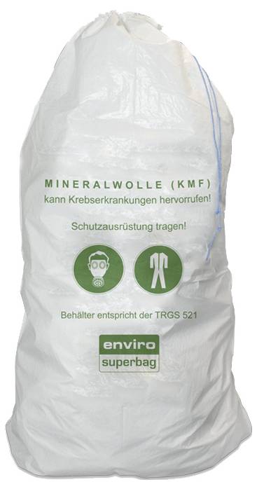 Un sac blanc avec des icônes de sécurité vertes, montrant un masque facial et une combinaison de protection. Le texte indique : « La laine minérale peut causer le cancer ! Portez un équipement de protection ! »