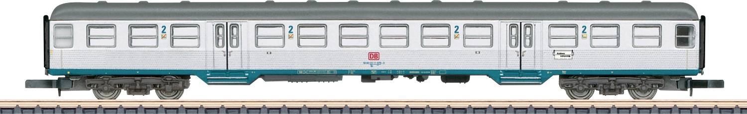 Une illustration en vue latérale d'une voiture de passagers ferroviaire portant le chiffre '2' indiquant la deuxième classe, mettant en valeur les détails de ses portes et fenêtres.