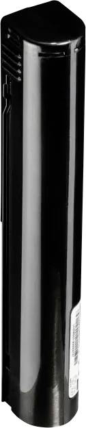 Un boîtier cylindrique noir en plastique avec une petite évacuation sur le côté, placé verticalement. Semble être un composant ou un appareil électronique compact.