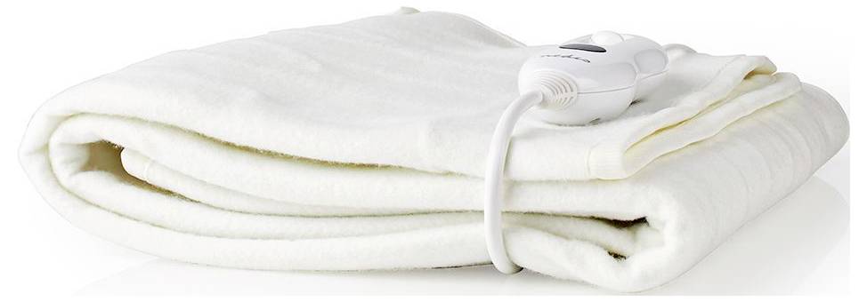Une couverture électrique blanche pliée avec un dispositif de commande sur le dessus, utilisée pour la chaleur et le confort.