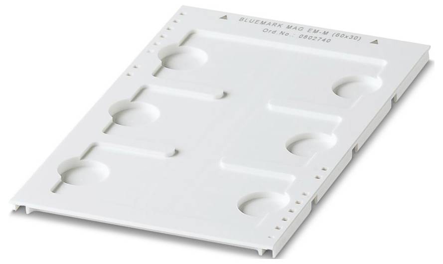 Un grand rouleau d'étiquettes codes-barres auto-adhésives, blanches avec des marquages noirs, utilisé pour étiqueter les articles.