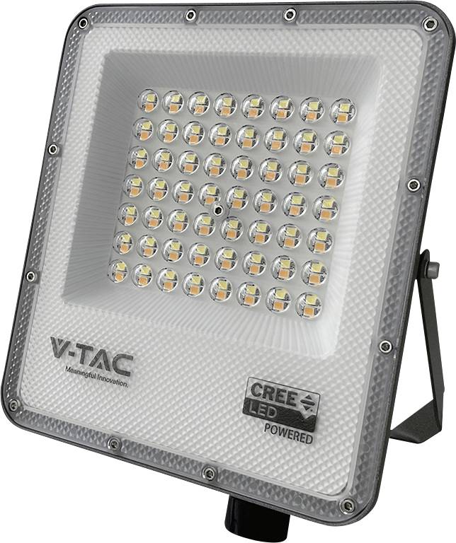 Un projecteur rectangulaire avec 50 ampoules LED, étiqueté « V-TAC » et « CREE LED POWERED ».