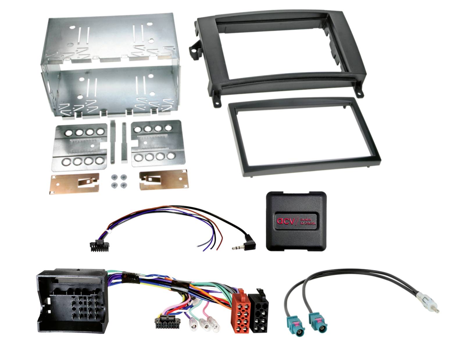Kit d'installation d'autoradio avec support de montage en métal, cadres de finition, câblages, adaptateurs et un module de commande disposés sur un fond blanc.