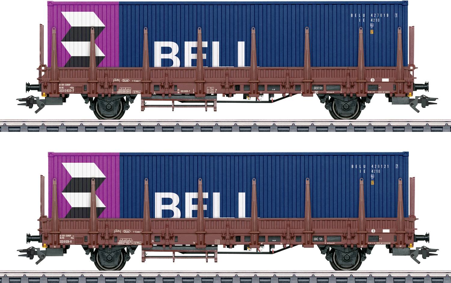« Deux wagons de marchandises sur des voies ferrées, chacun transportant un conteneur d'expédition bleu marqué de grandes lettres blanches. »