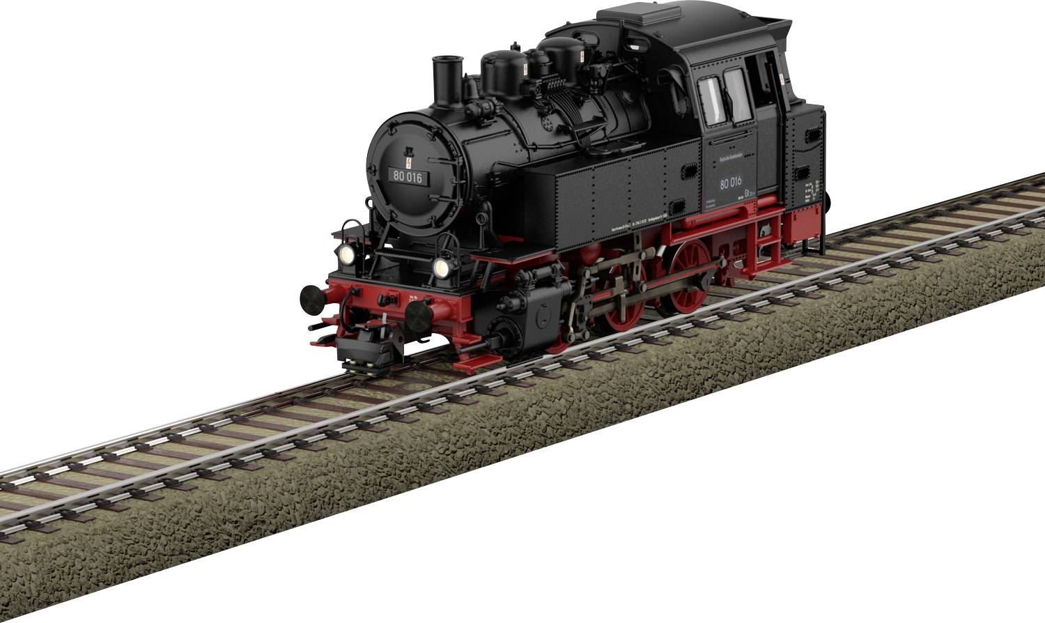Une locomotive à vapeur noire avec des accents rouges est positionnée sur une voie ferrée, vue sous un angle latéral sur fond blanc.