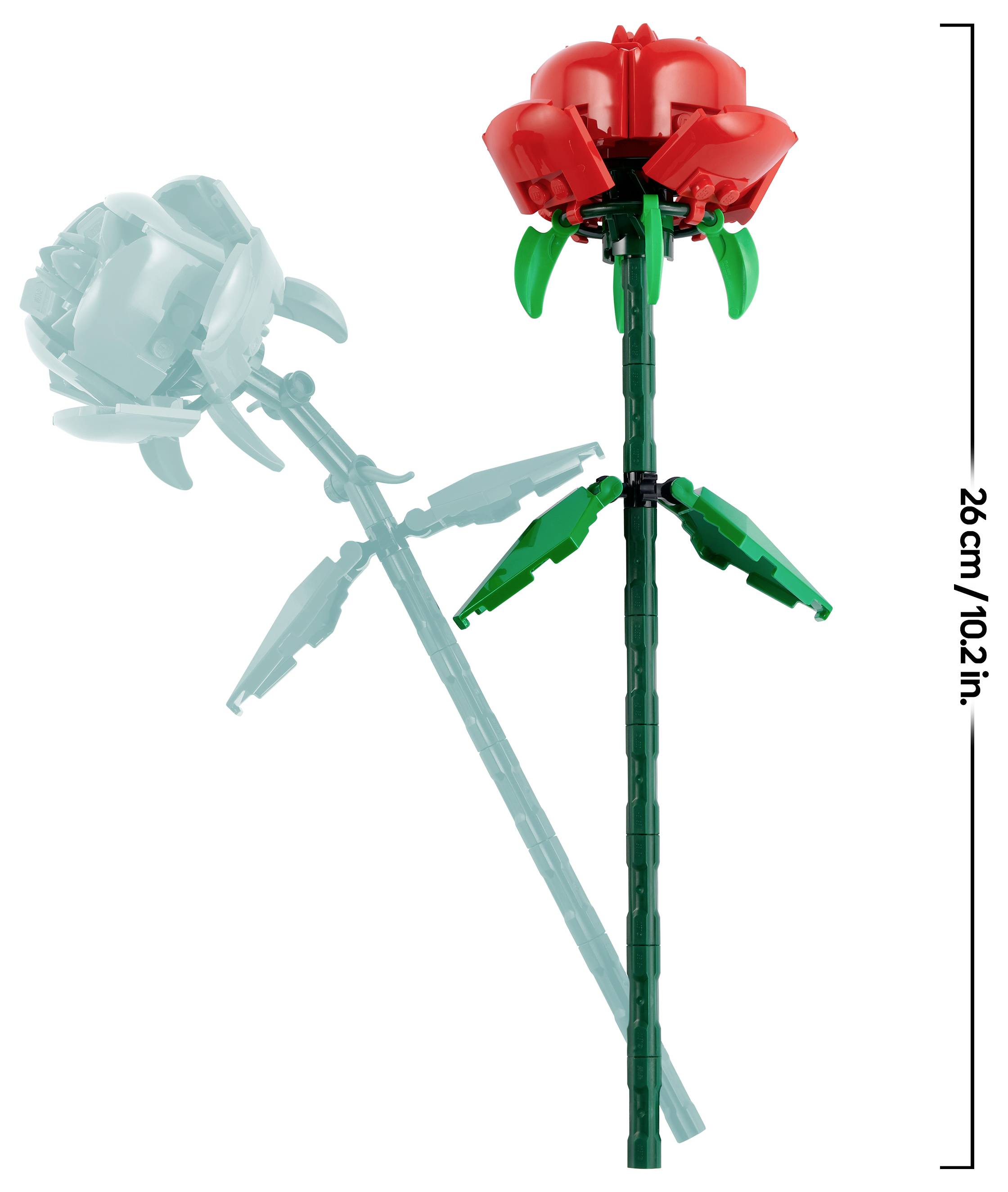 « Une fleur jouet rouge avec des feuilles et une tige vertes, mesurant 26 cm (10,2 po) de hauteur. Une ombre réfléchie est visible en arrière-plan. »