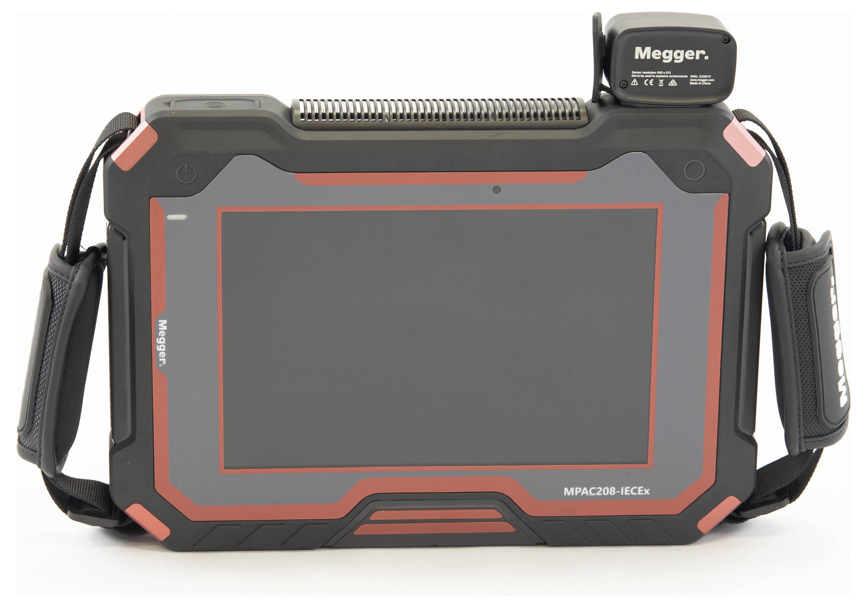 Deux appareils électroniques noirs : un chargeur de batterie rectangulaire à gauche et une batterie plus grande avec des marquages de sécurité et de capacité à droite.