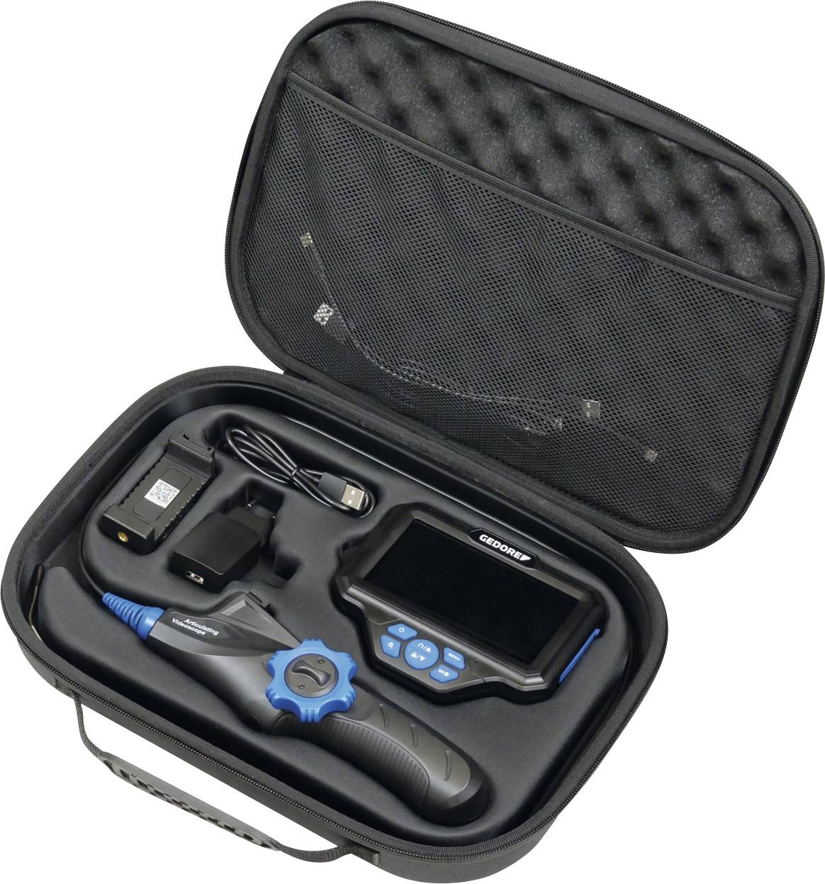 Un étui de transport noir contenant un outil de diagnostic avec un écran, un câble de charge et une sonde portative avec un cadran de commande bleu.