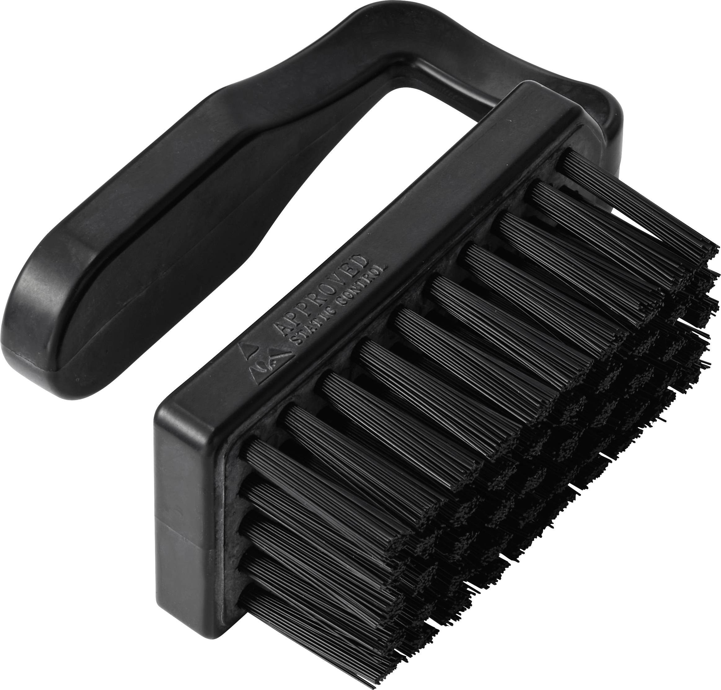 Brosse à main en plastique noir avec des poils raides pour nettoyer les chaussures ou les surfaces, présentée sur un fond blanc.