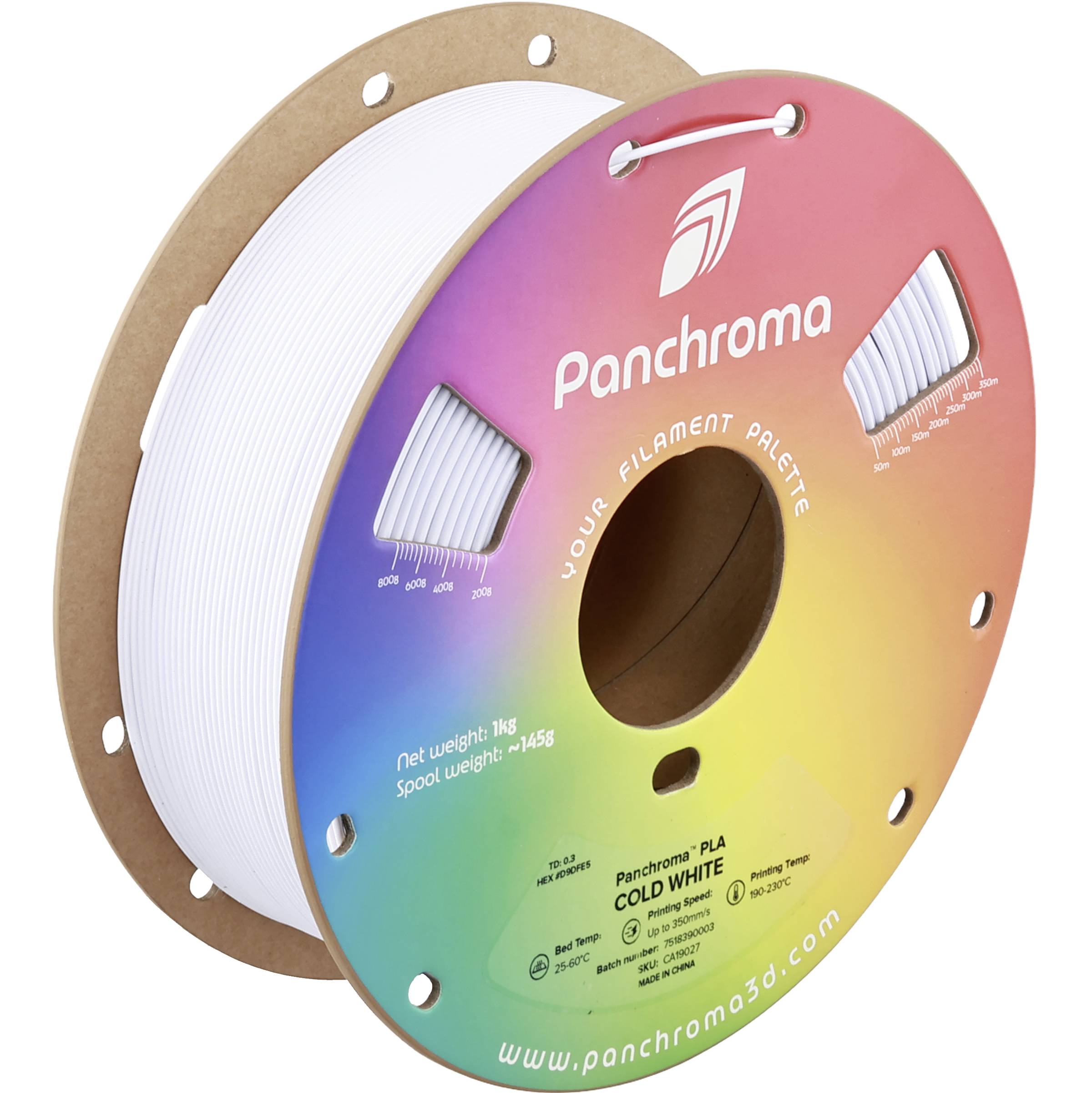 Image d'un produit montrant une bobine de filament d'imprimante 3D PLA Panchroma étiquetée « BLANC FROID » avec un devant aux couleurs de l'arc-en-ciel et du filament blanc enroulé sur une bobine marron.