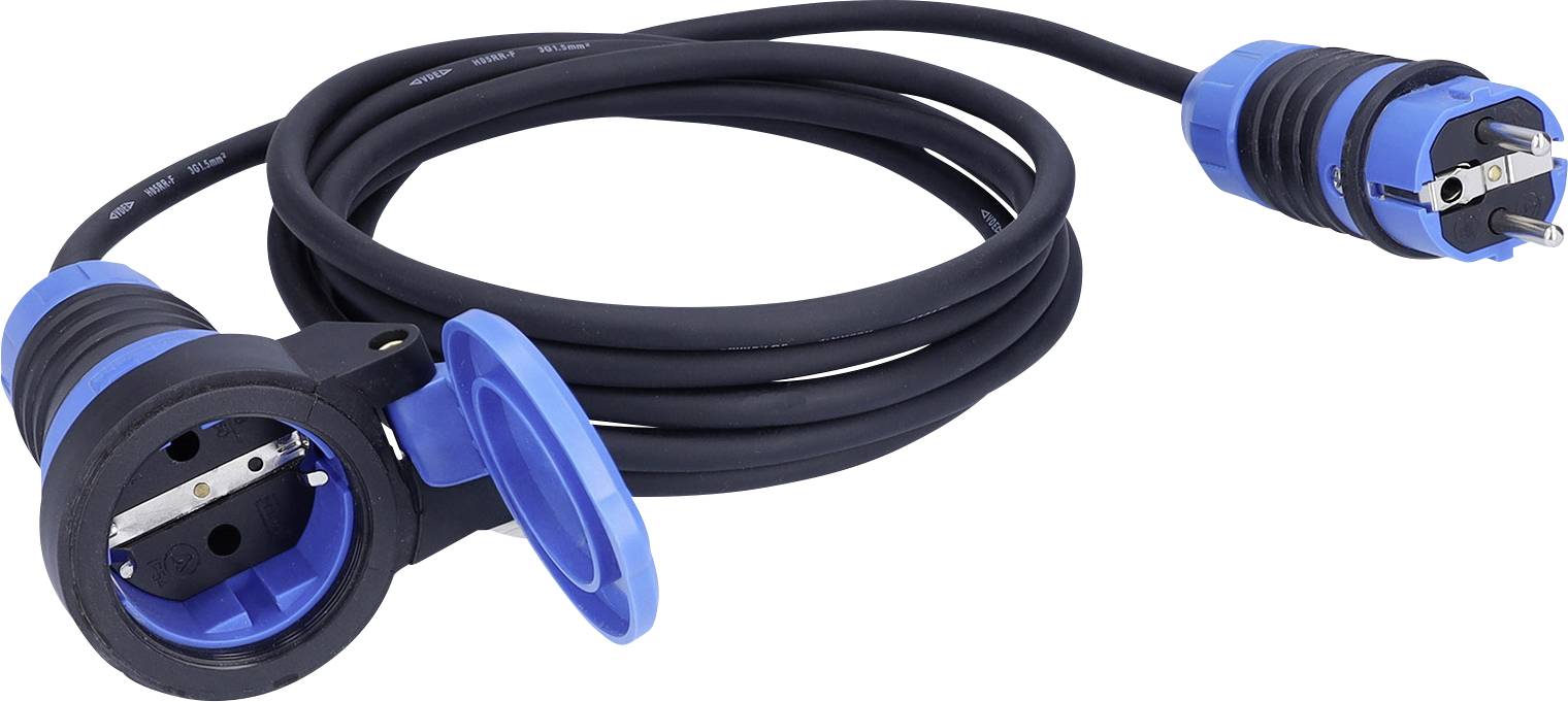 Un cordon d'extension électrique noir enroulé avec des connecteurs bleus, montrant une fiche à trois broches à une extrémité et un couvercle de protection à l'autre extrémité.