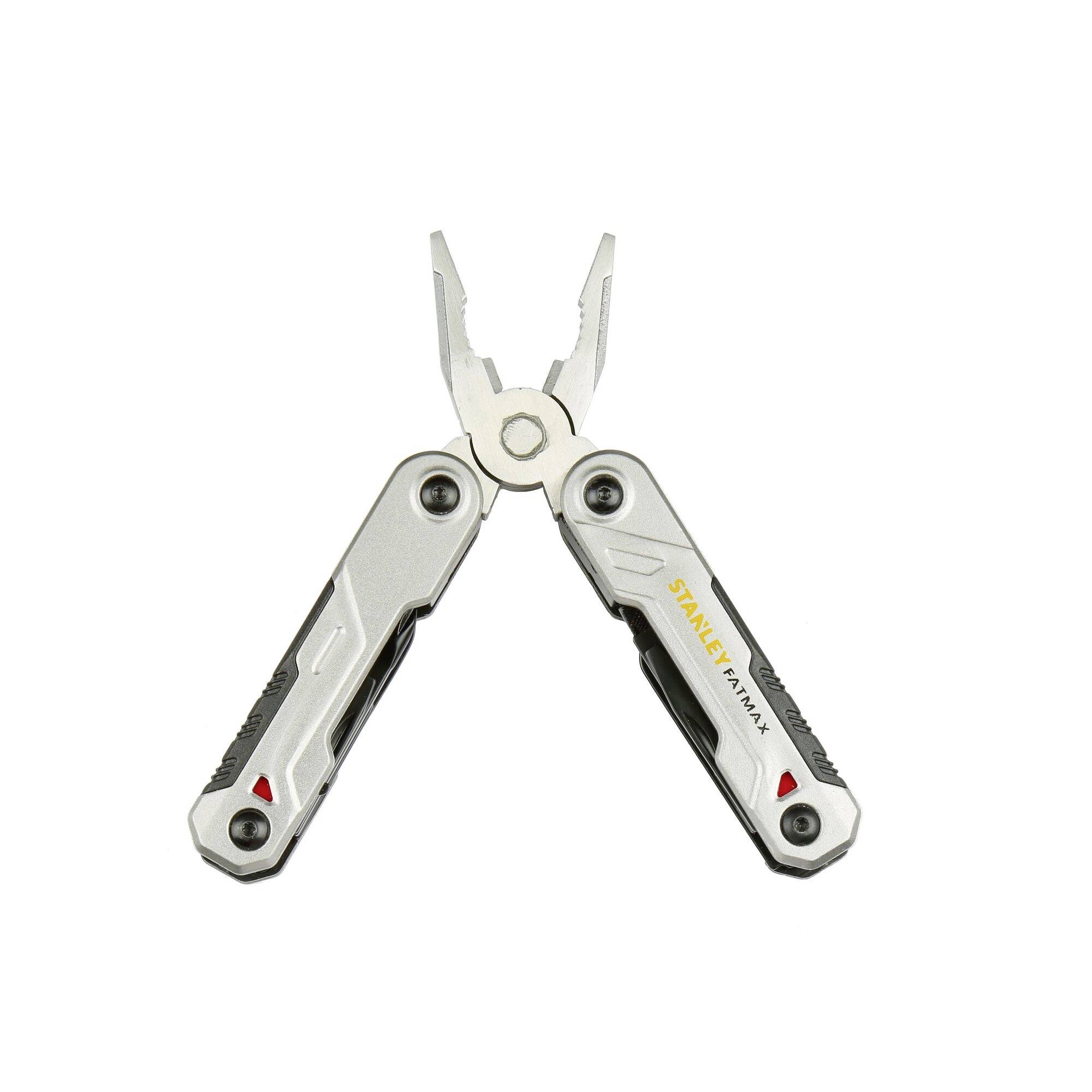 Un outil multifonction en argent avec de multiples fonctionnalités, y compris des pinces et des poignées de préhension, disposé sur un fond blanc.