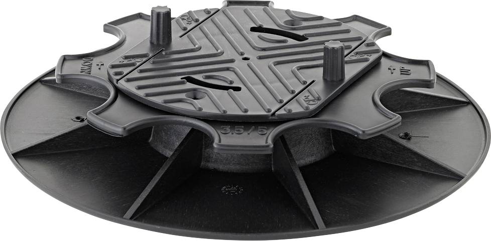 Support piédestal réglable en plastique noir avec base circulaire et plateforme supérieure carrée pour surélever les carreaux de pavage ou de terrasse.