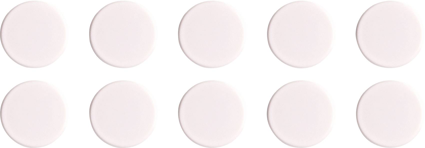 Deux rangées de cinq comprimés ronds rose pâle sur fond blanc
